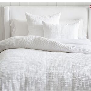 Parachute Organic Cloud Cotton duvet cover and 2 pillow cases